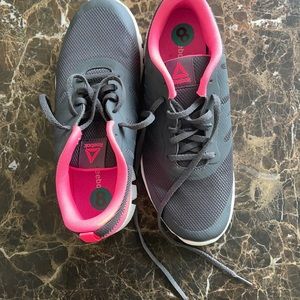 Reeboox Sneakers